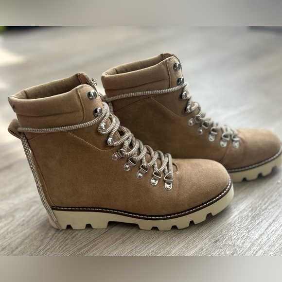 Oasis Society Shoes - Oasis Society Women’s Hiker Boots Women’s Size 8.5